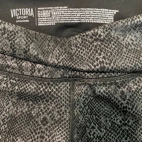 NWOT Victoria’s Secret Knockout Tights Size S Black Snake Foil - Picture 6 of 7